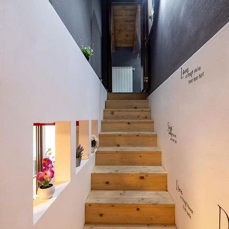 Apartamento Leonardo Academy In 5' - Parcheggio Gratis - Laghi & Wi-Fi Sesto Calende Exterior foto